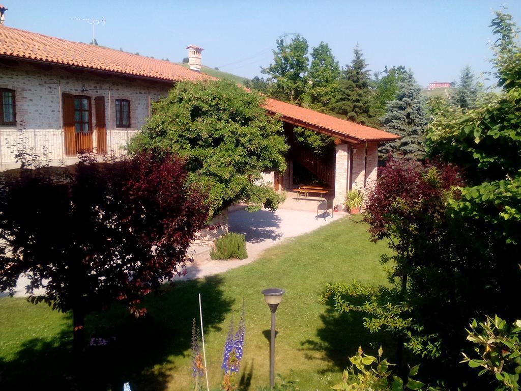 Cascina Stralla Farigliano Buitenkant foto